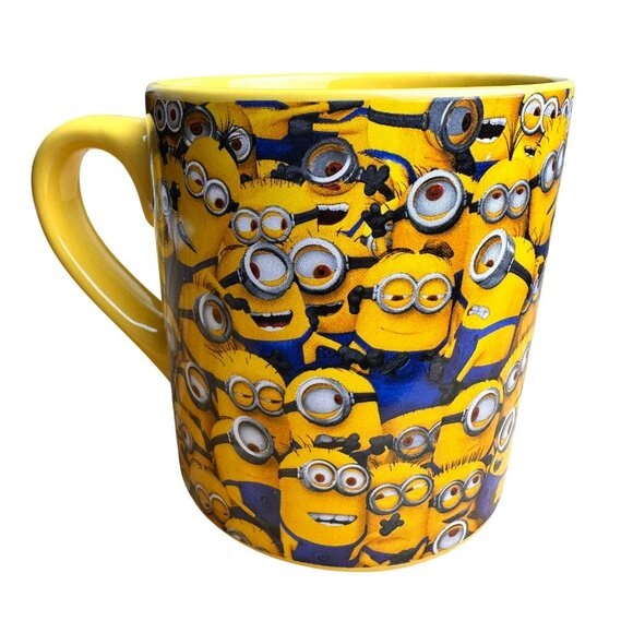 Universal's Despicable Me Cluttered Minions 14oz Ceramic Coffe Mug - Picture 7 of 11